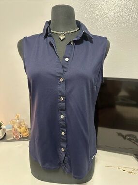 Tahari Sleeveless Button-Front Top in Navy